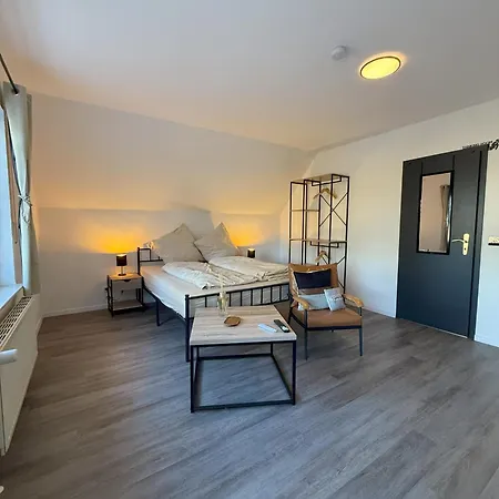 Emsroom - Gaestezimmer *